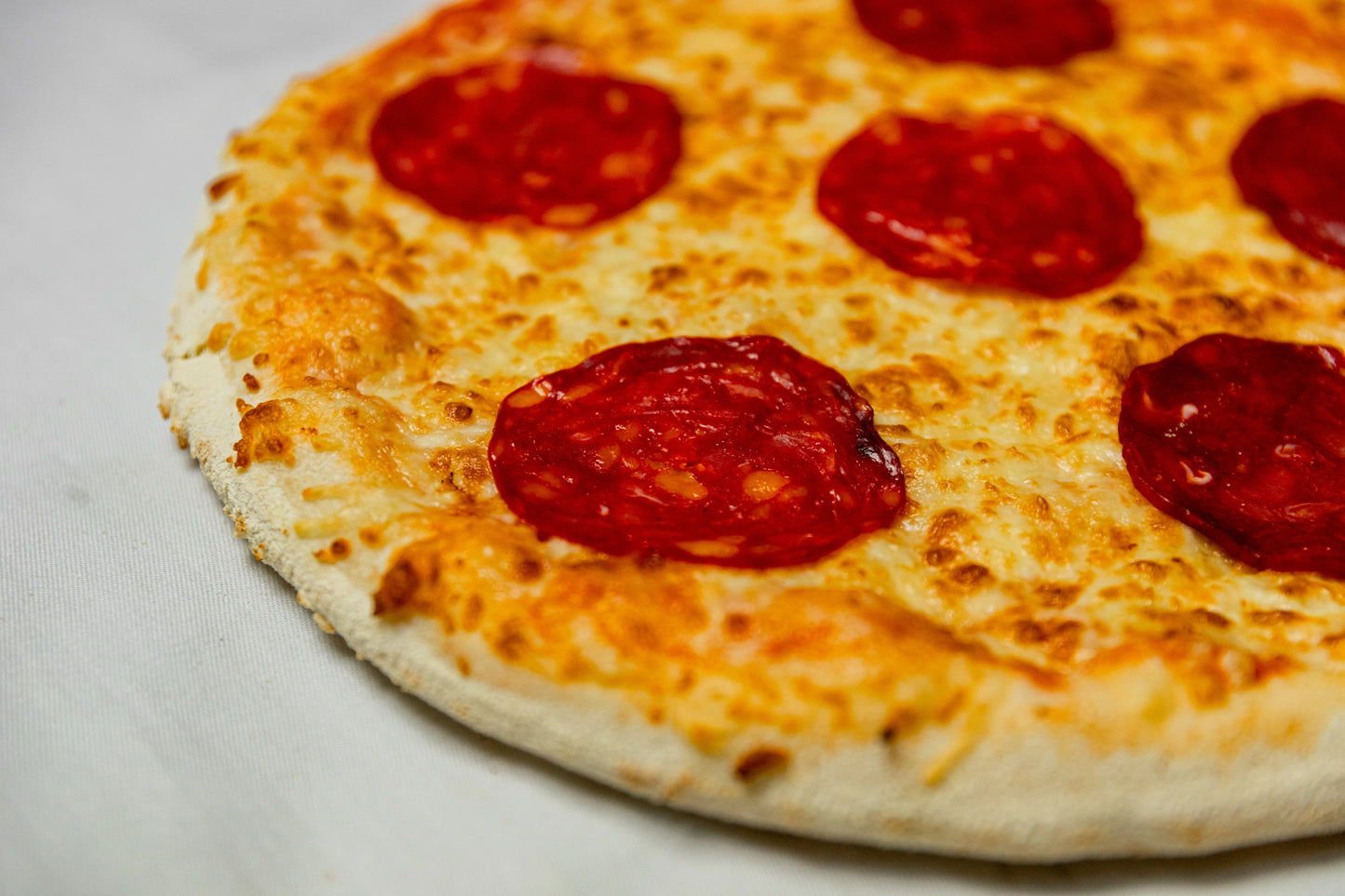 Pizza cu salam chorizo