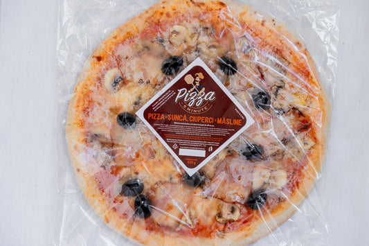 Pizzau cu ciuperci,sunca,maslina