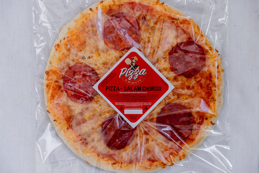Pizza cu salam chorizo
